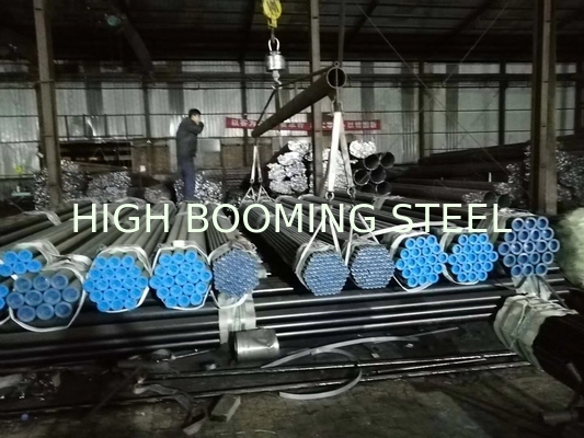 API 5L GR.B Carbon Seamless Pipes with beveled ends and black painting